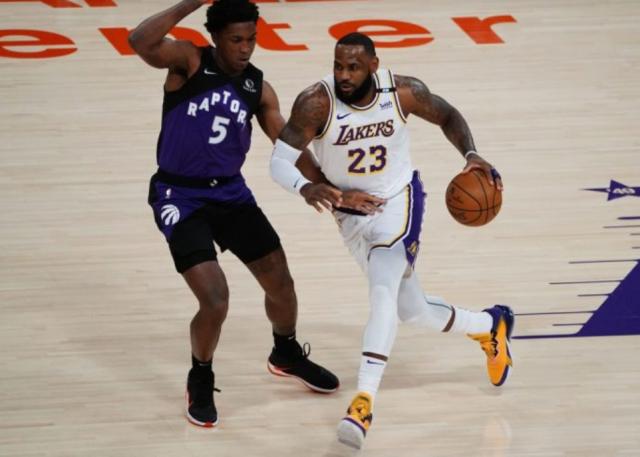 世界杯官网-詹皇：没觉得过早复出 制定附加赛的人应该被解雇