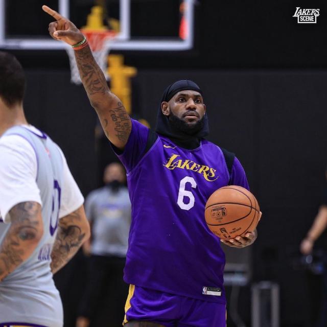 多个消息源释放积极信号 勒布朗是否会在明天复出